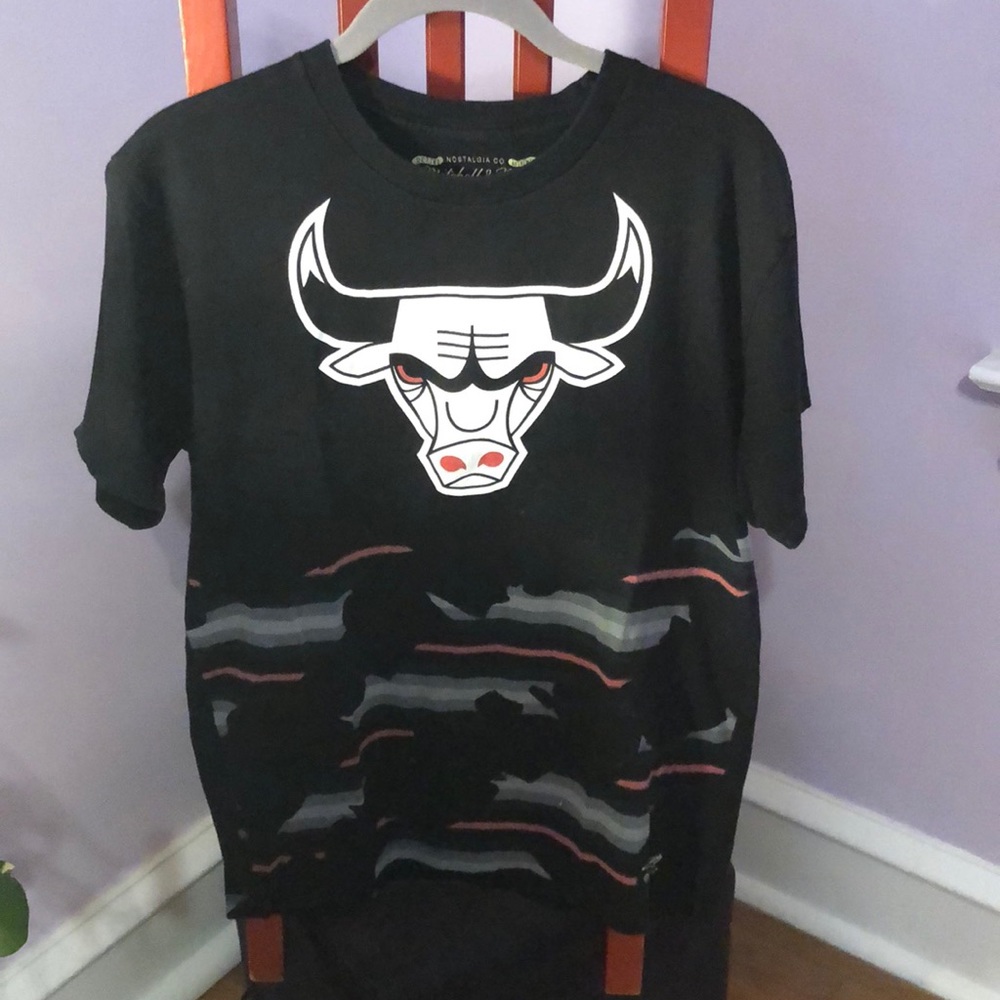 🏀 Mitchell & Ness throwback Chicago Bulls tee